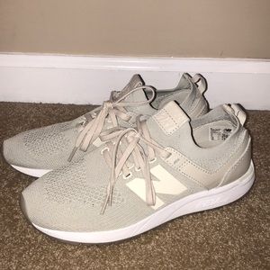 Beige New Balance 247